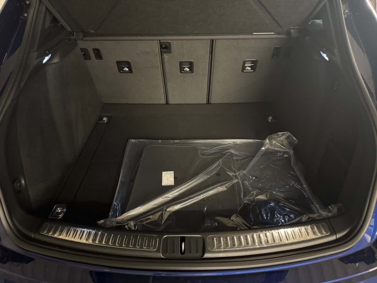 new 2026 Porsche Macan car