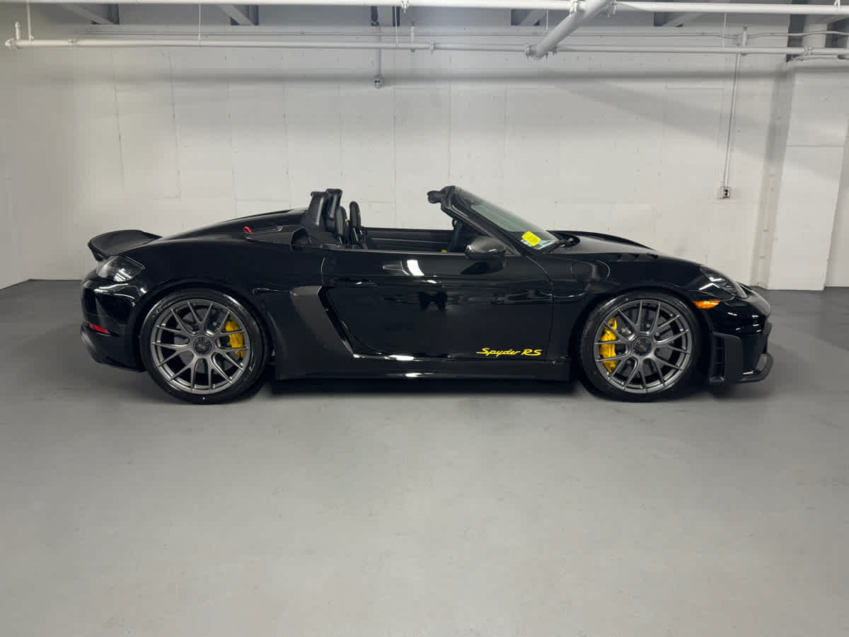 new 2025 Porsche 718 Spyder car