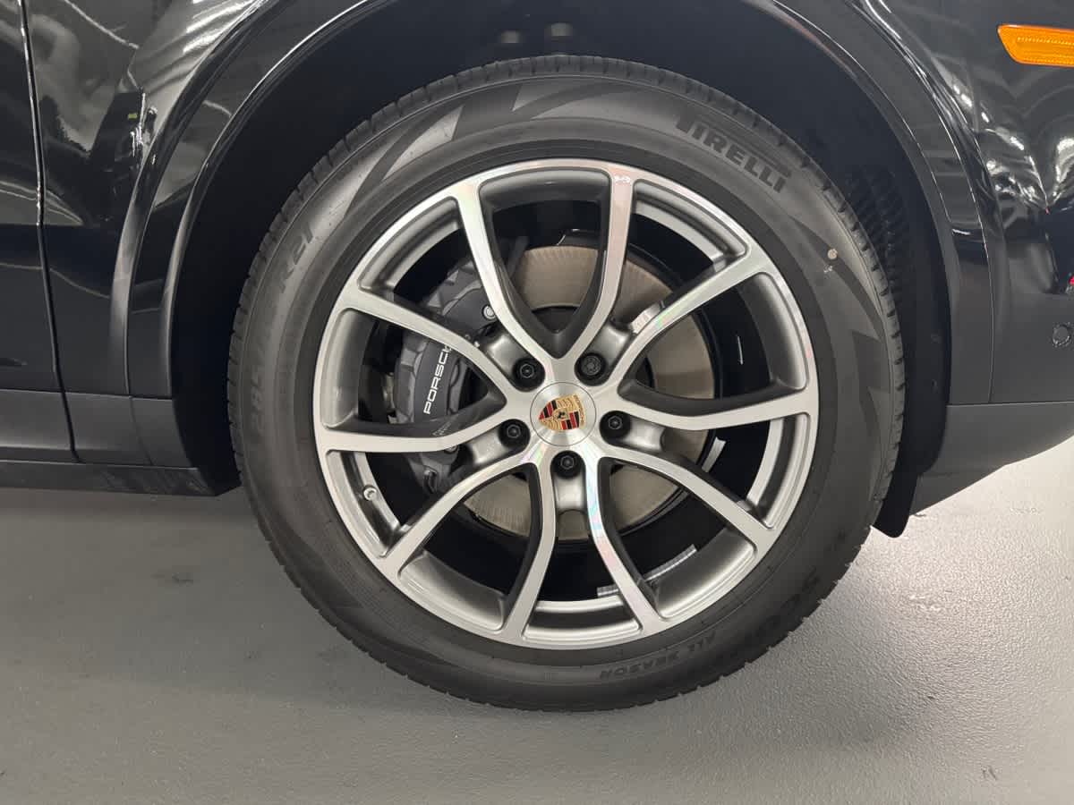 new 2025 Porsche Cayenne car