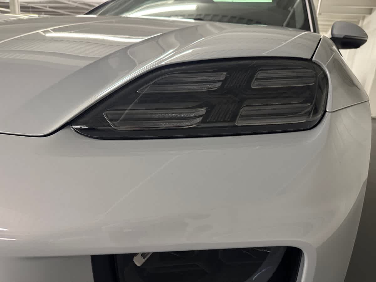 new 2025 Porsche Macan car