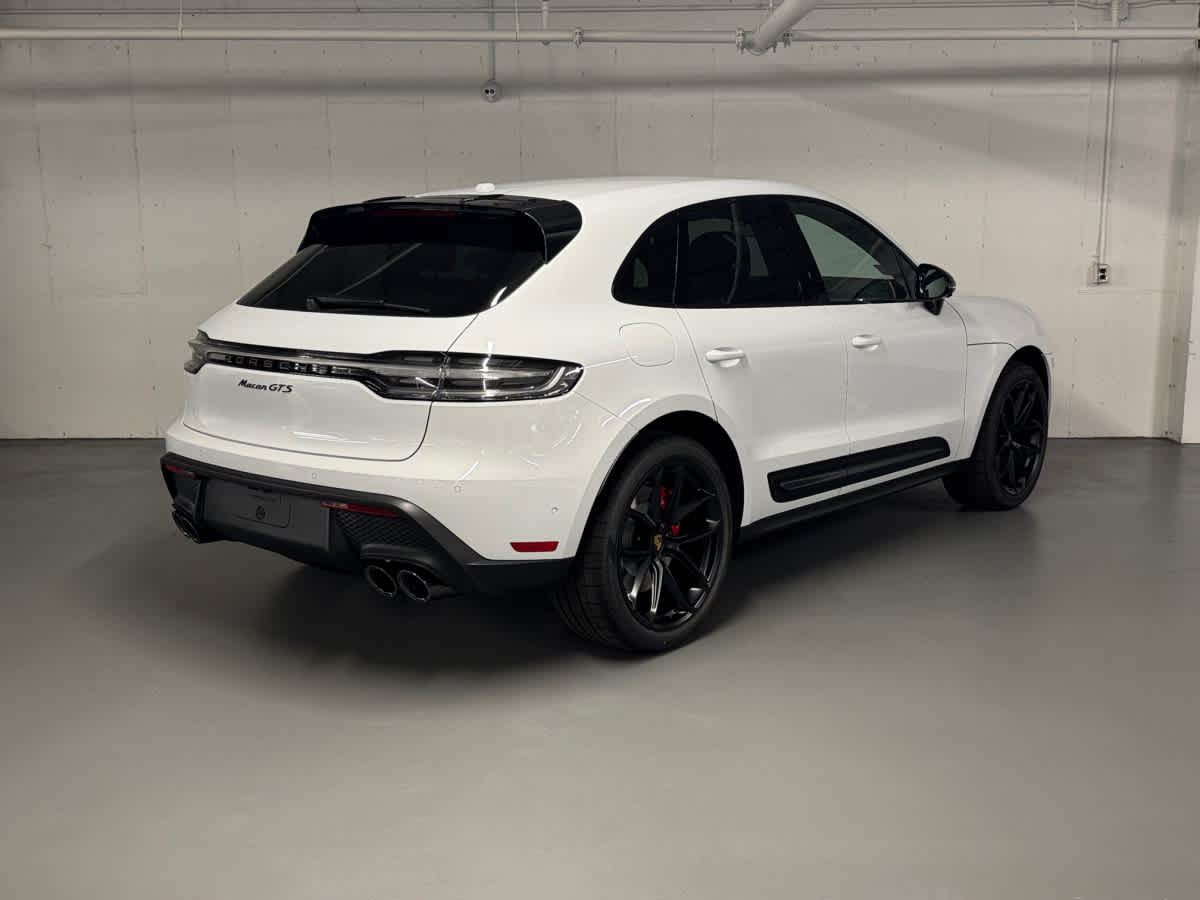 new 2025 Porsche Macan car
