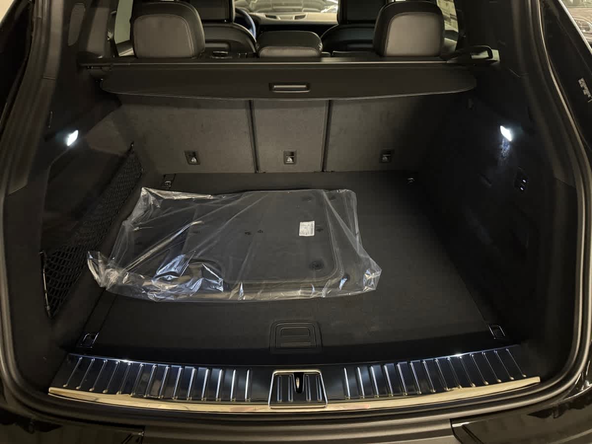 new 2026 Porsche Cayenne car