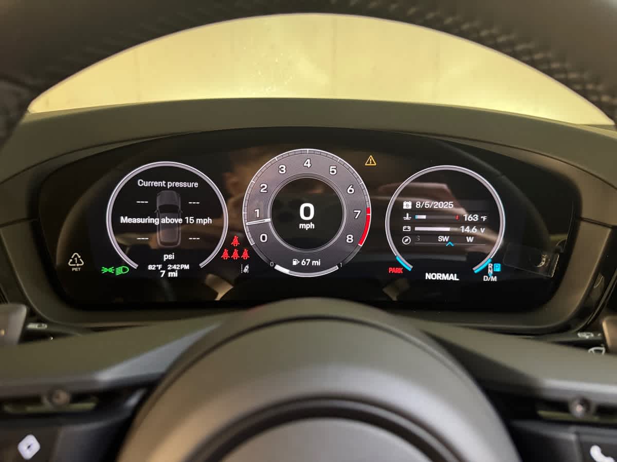 new 2025 Porsche Cayenne car