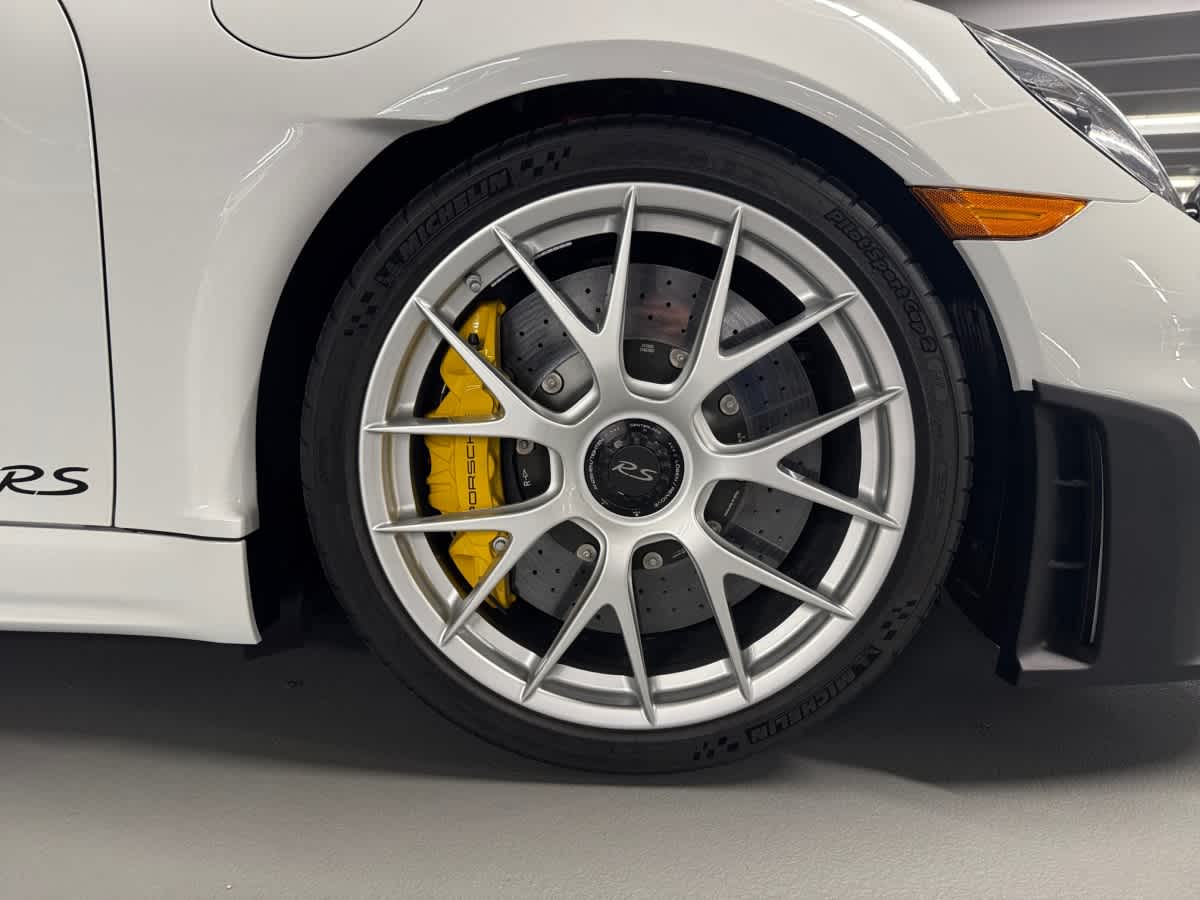 new 2025 Porsche 718 Cayman car