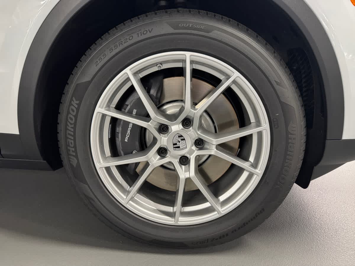 new 2026 Porsche Cayenne car
