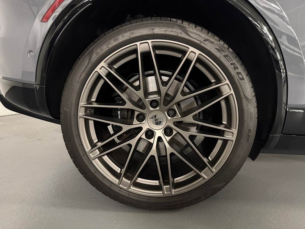 used 2025 Porsche Macan Turbo Electric car