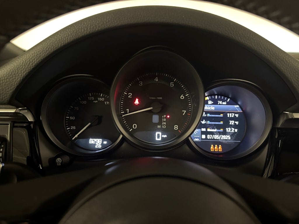 used 2025 Porsche Macan car