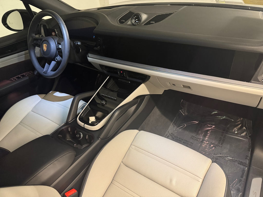 used 2025 Porsche Cayenne S E-Hybrid car