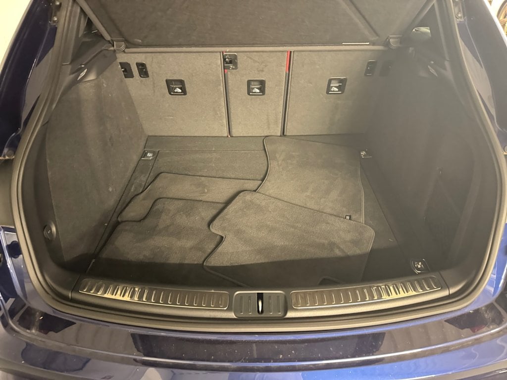 used 2025 Porsche Macan car