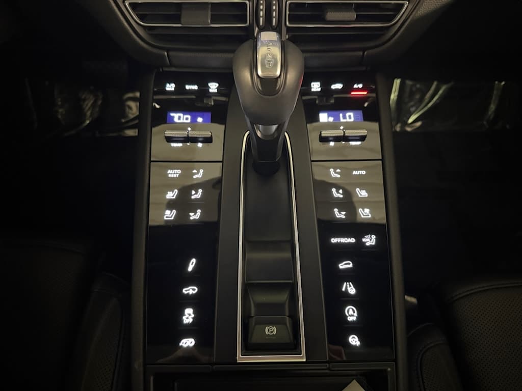 used 2025 Porsche Macan GTS car