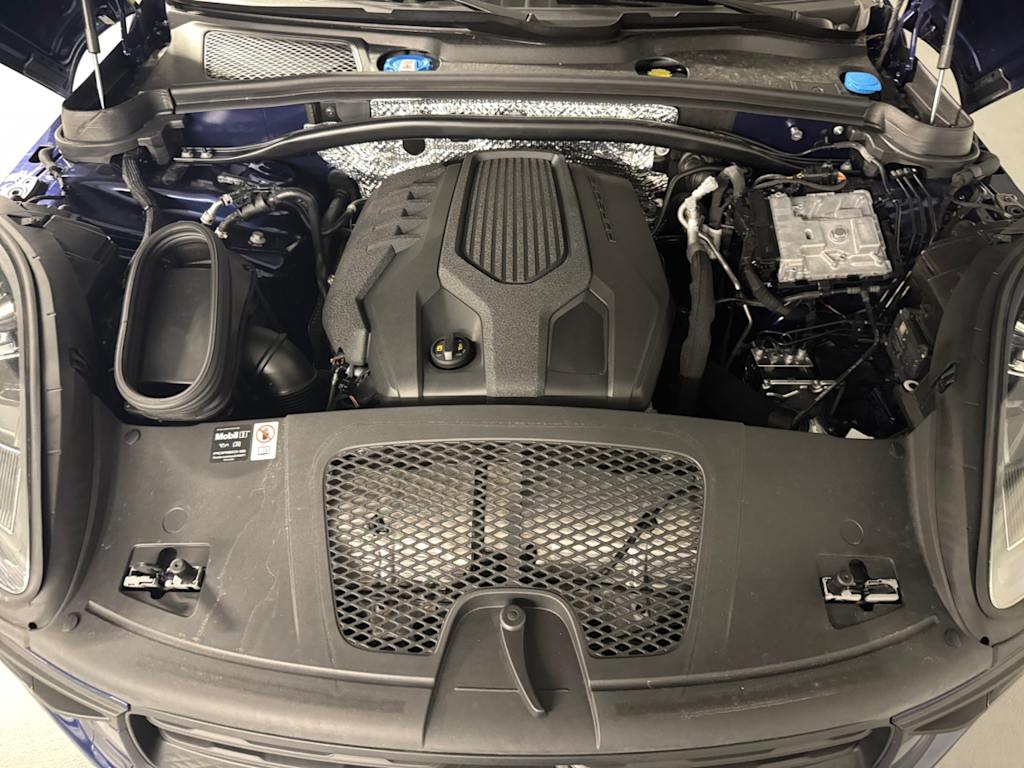 used 2025 Porsche Macan car