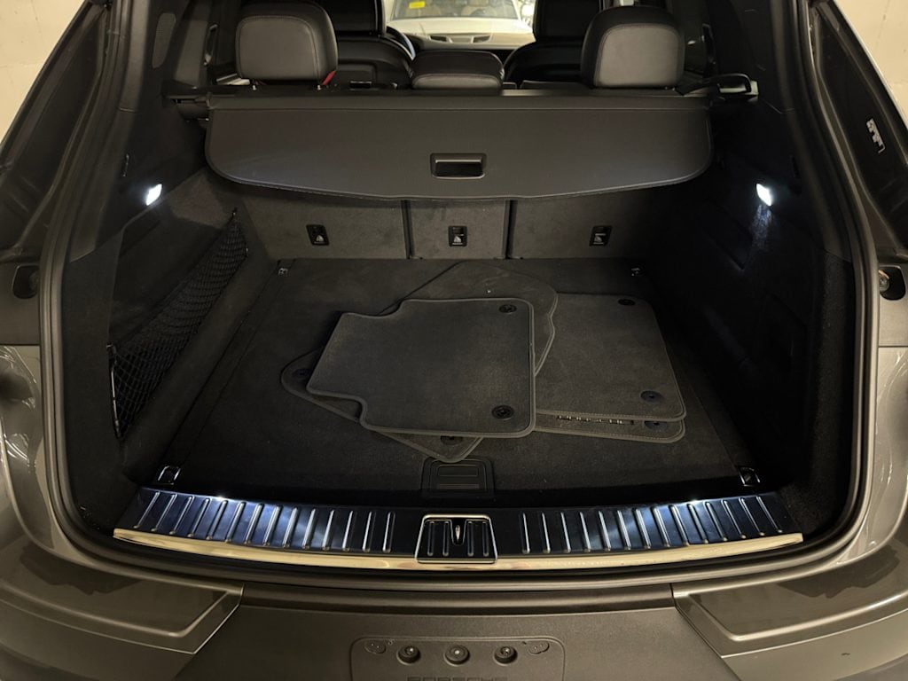 used 2025 Porsche Cayenne car