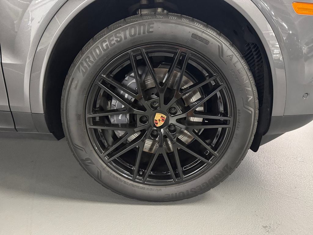 used 2025 Porsche Cayenne car