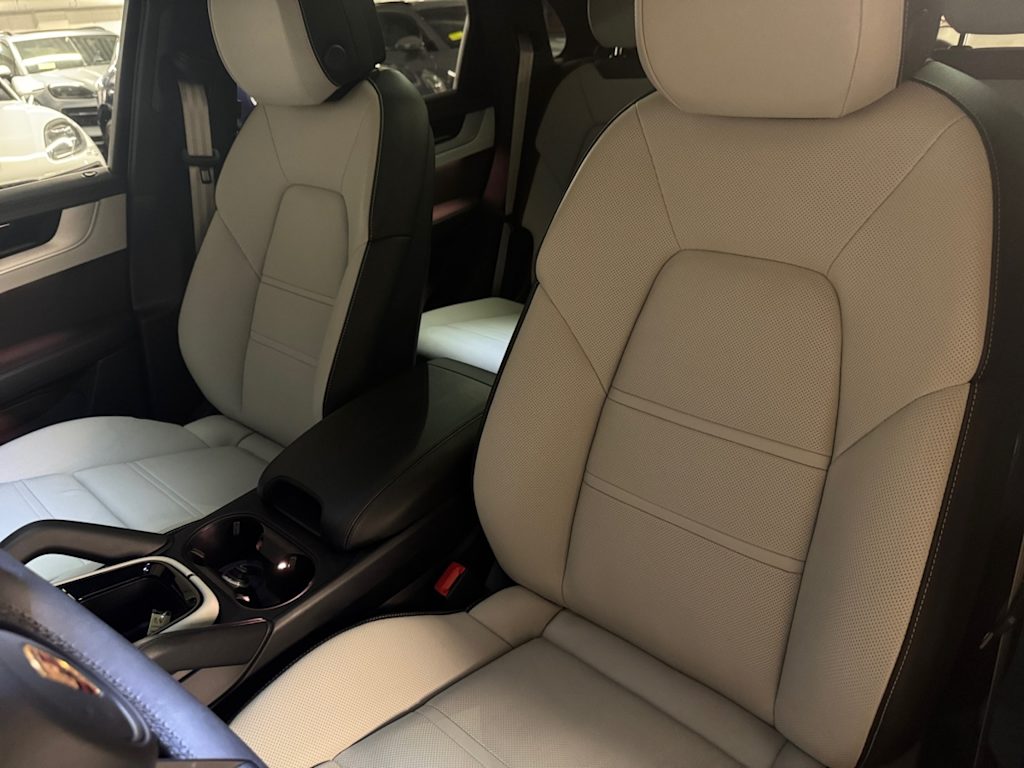 used 2025 Porsche Cayenne S E-Hybrid car