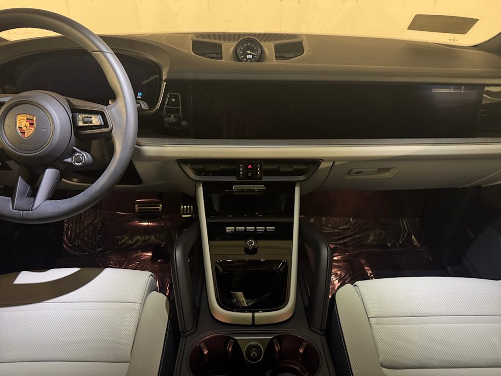 used 2025 Porsche Cayenne S E-Hybrid car