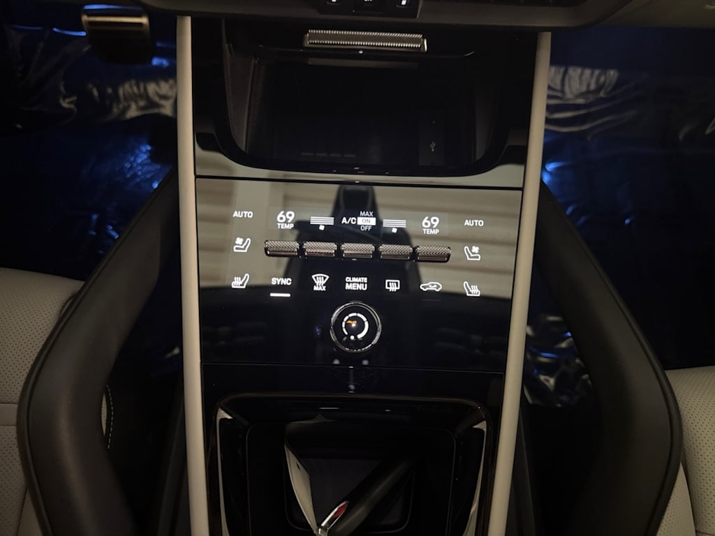 used 2025 Porsche Cayenne S E-Hybrid car