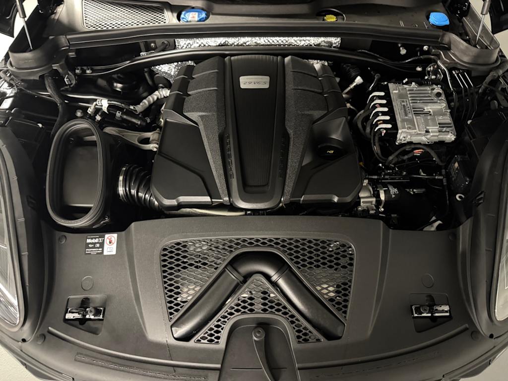 used 2025 Porsche Macan S car