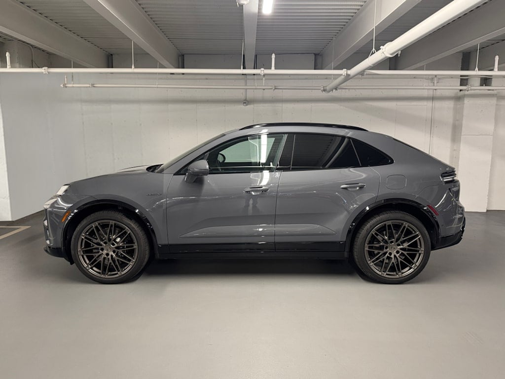 used 2025 Porsche Macan Turbo Electric car