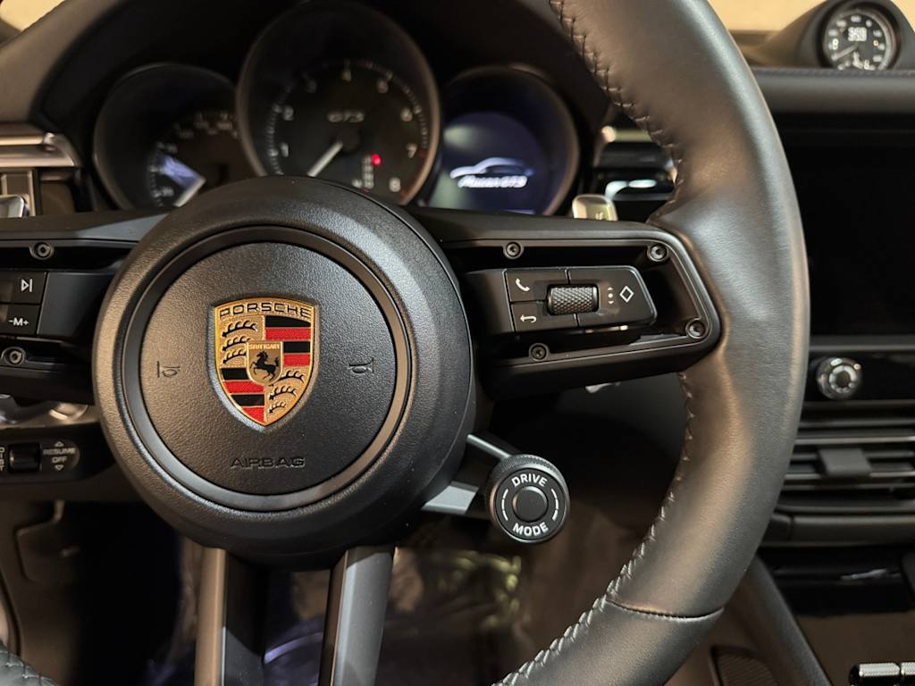 used 2025 Porsche Macan GTS car