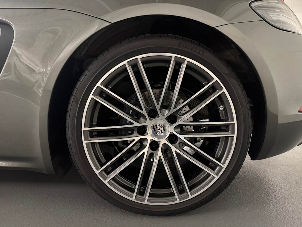 used 2025 Porsche 718 Boxster car