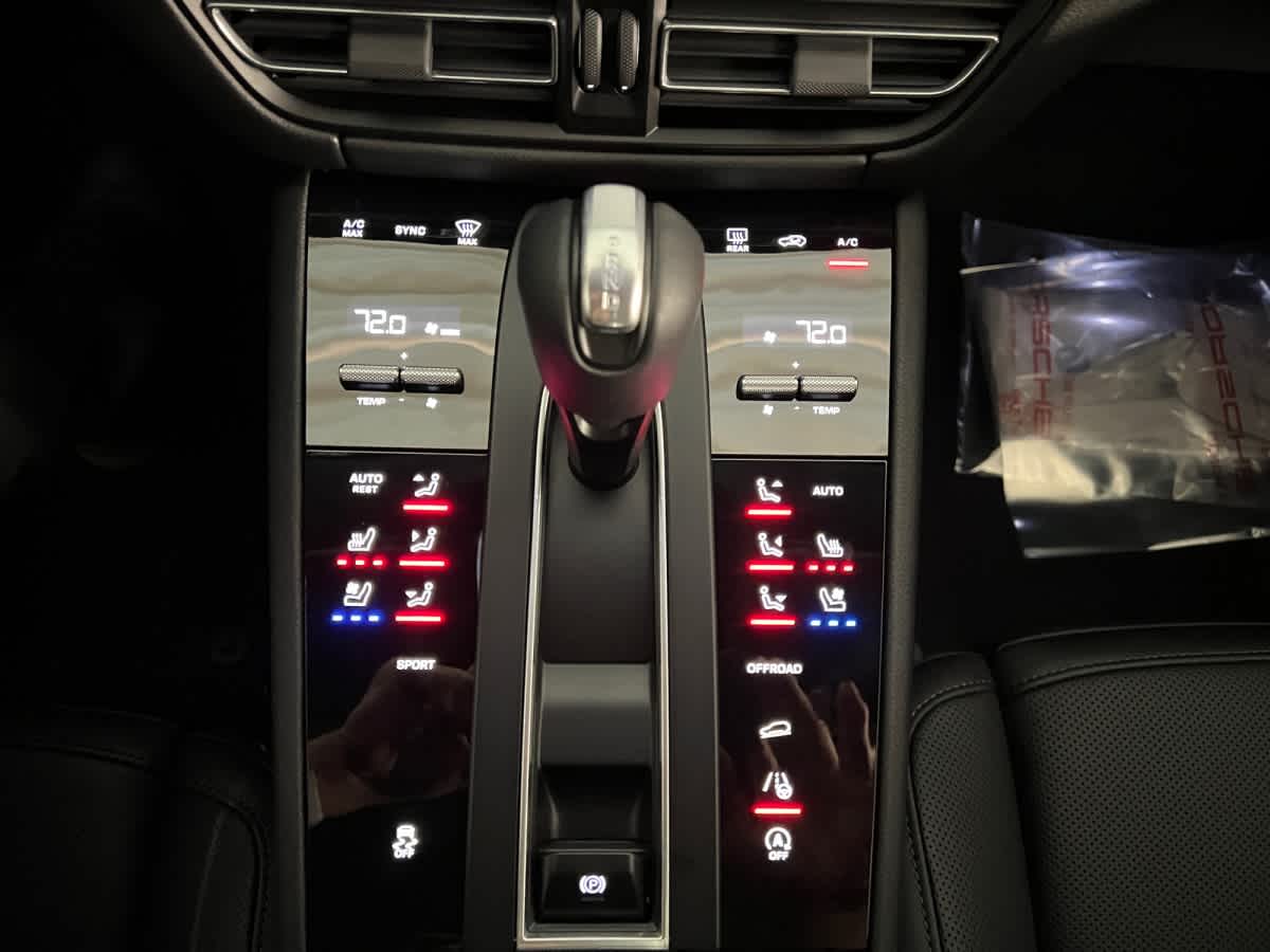 new 2026 Porsche Macan car