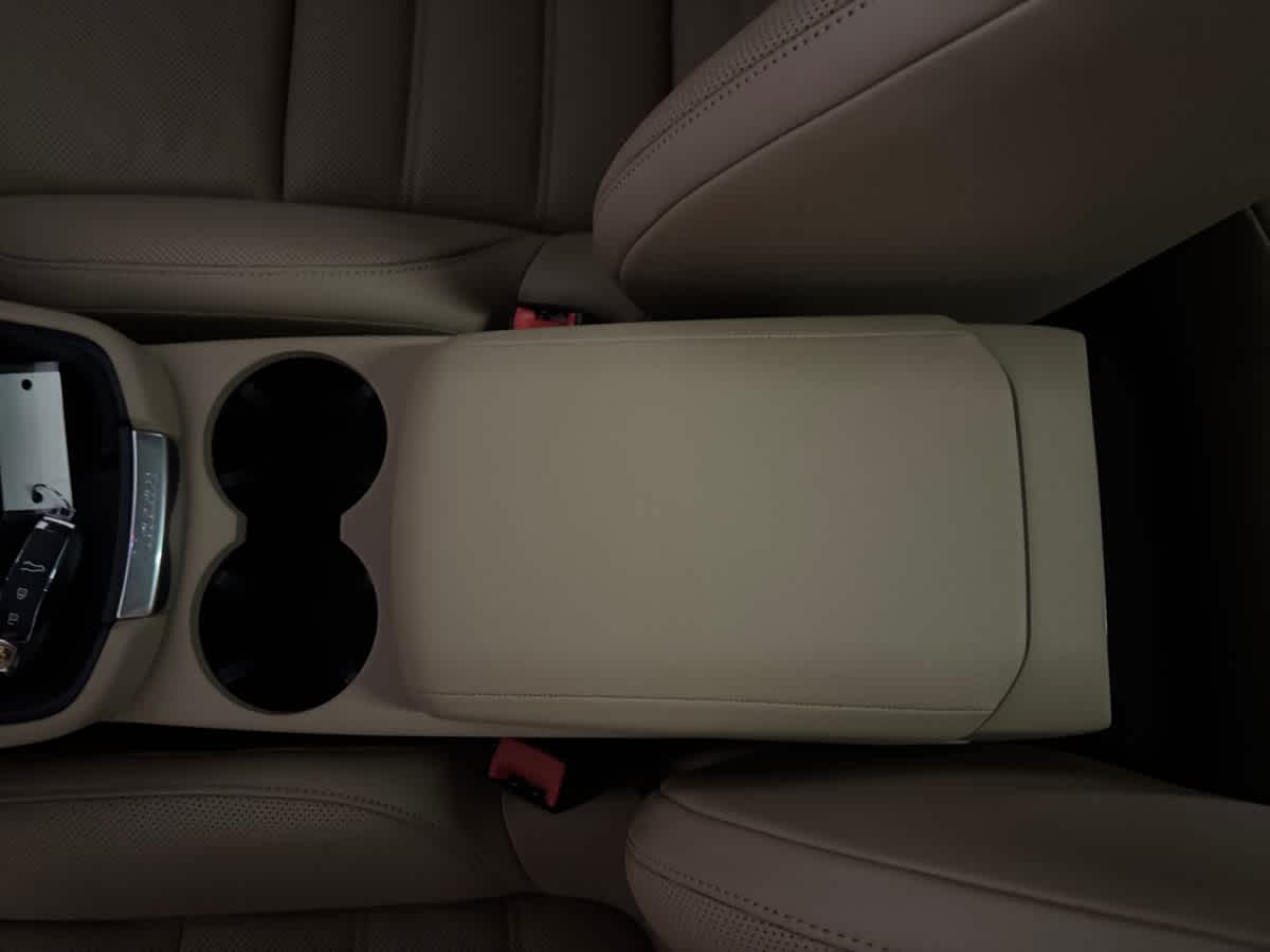 new 2025 Porsche Macan car