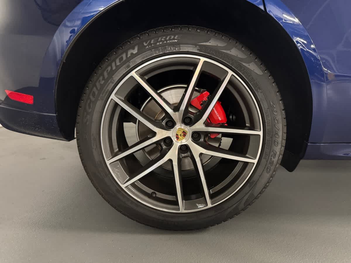 new 2025 Porsche Macan car