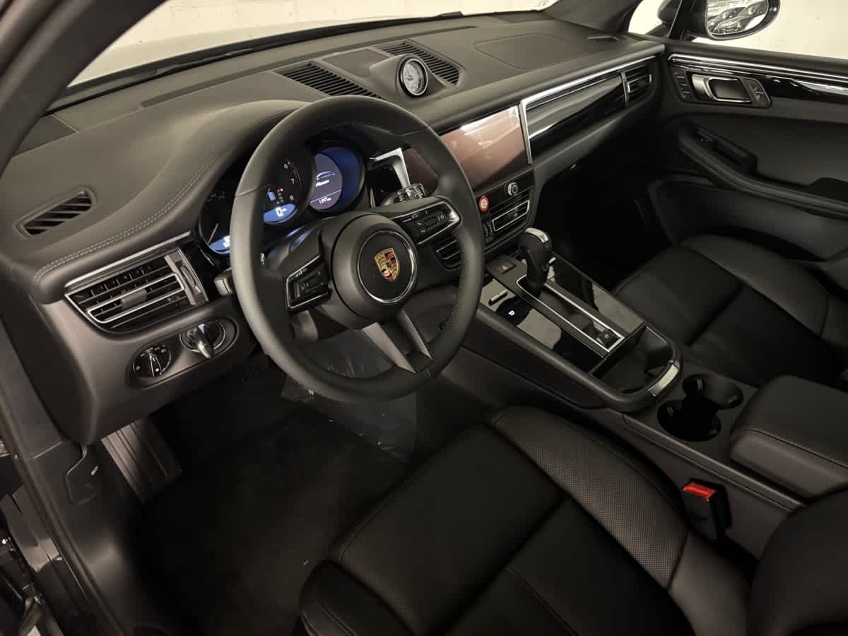 new 2025 Porsche Macan car