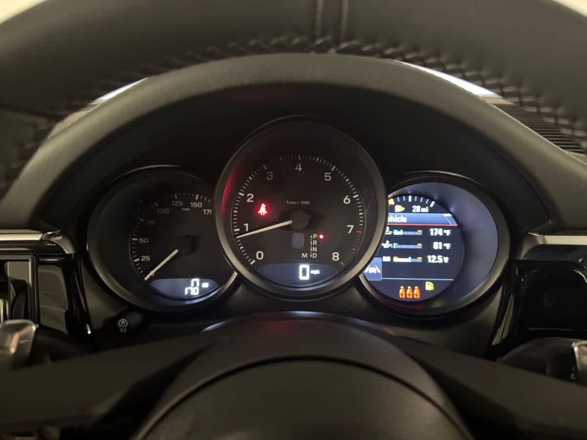 new 2025 Porsche Macan car