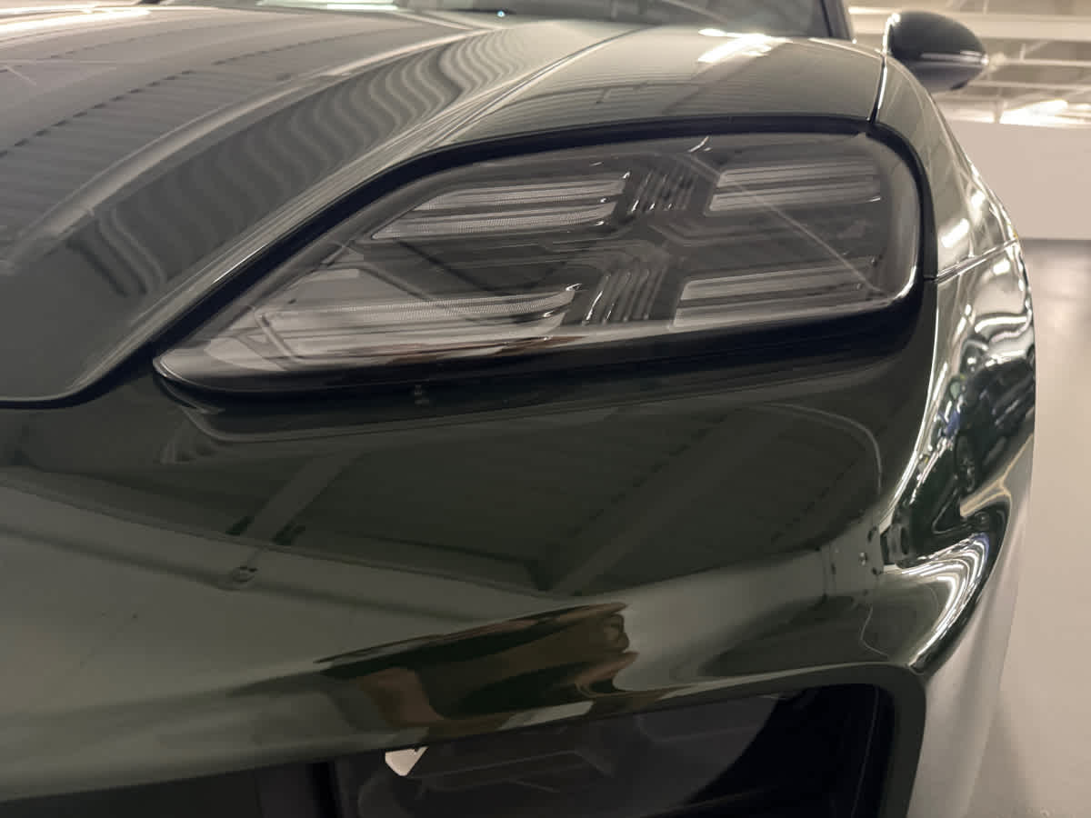 new 2025 Porsche Macan car