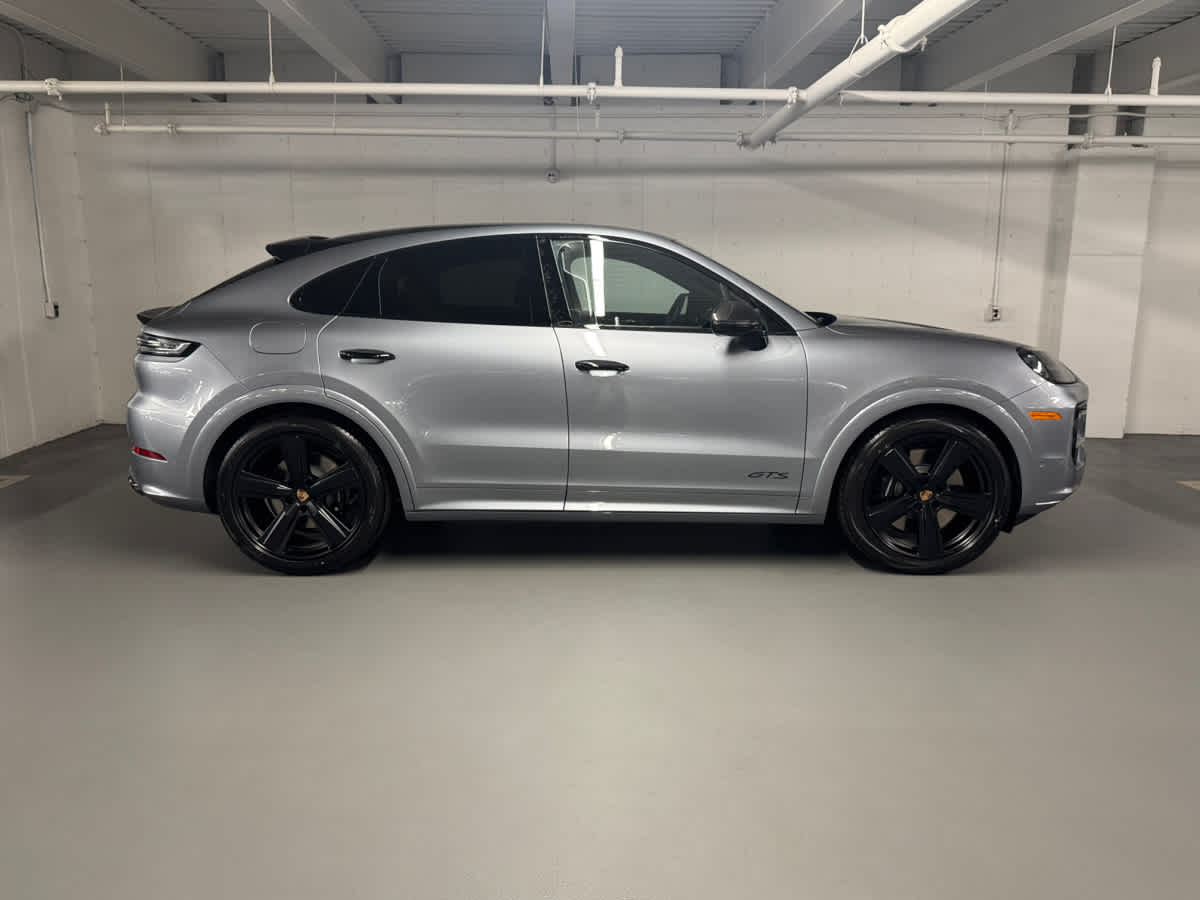 new 2025 Porsche Cayenne car