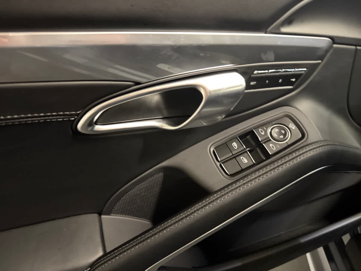 new 2025 Porsche 718 Cayman car