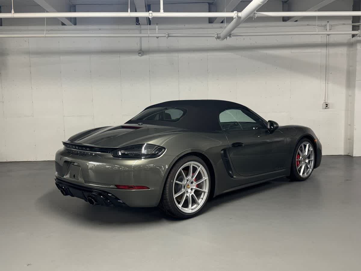new 2025 Porsche 718 Boxster car
