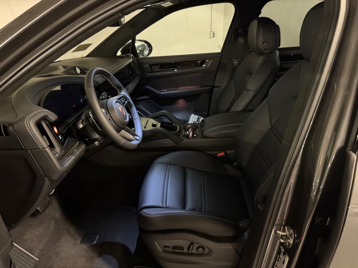 new 2025 Porsche Cayenne car