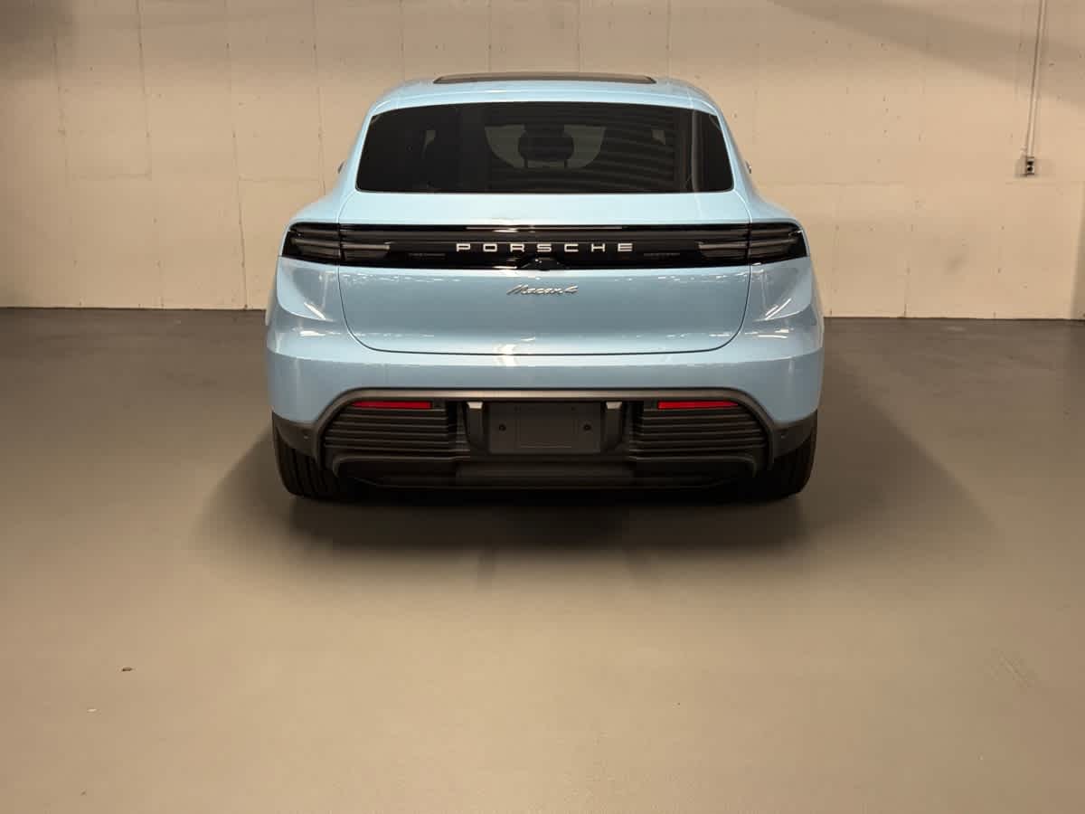 new 2025 Porsche Macan car
