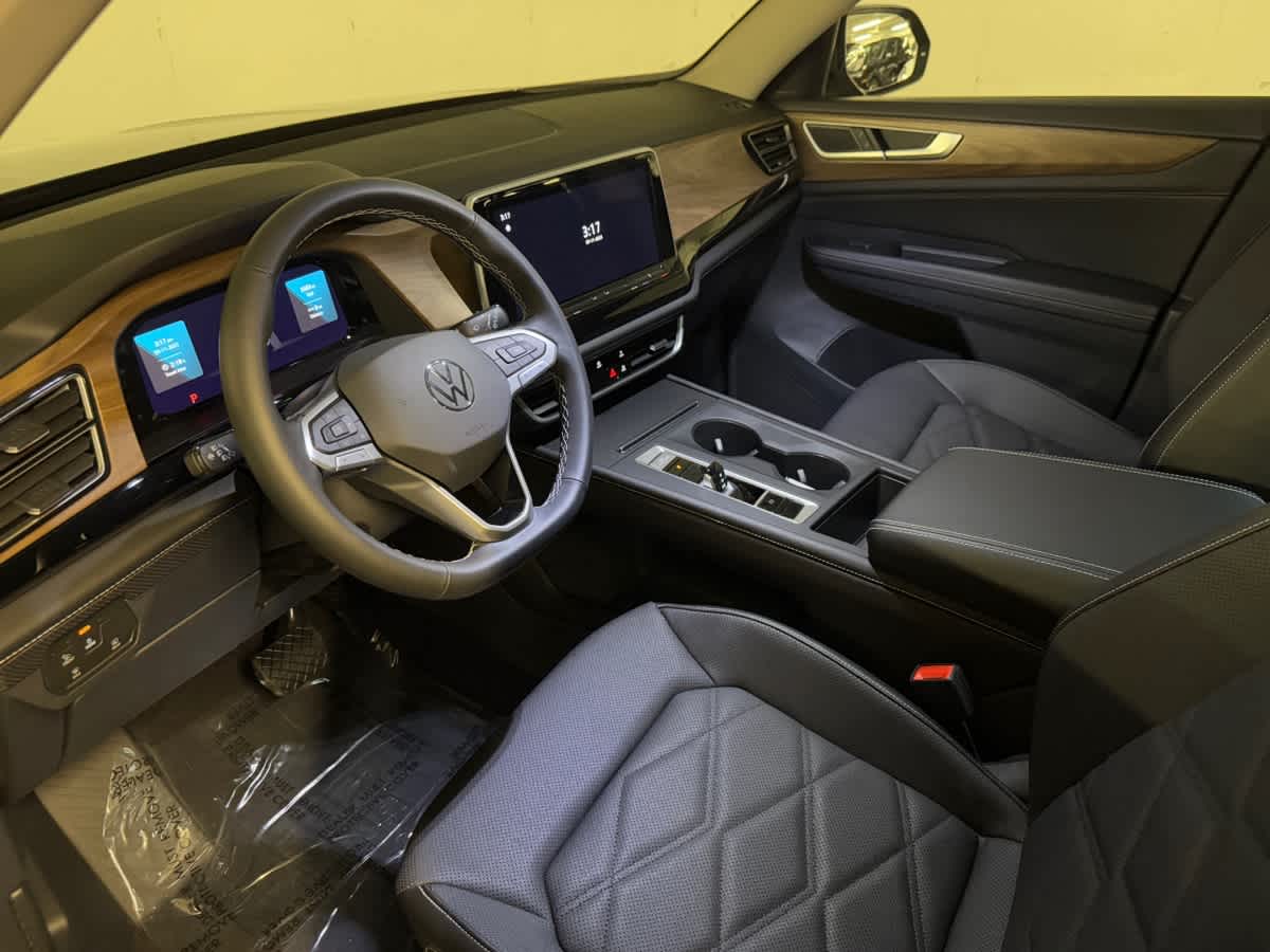 used 2024 Volkswagen Atlas car, priced at $35,497