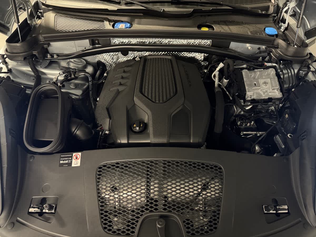 new 2025 Porsche Macan car