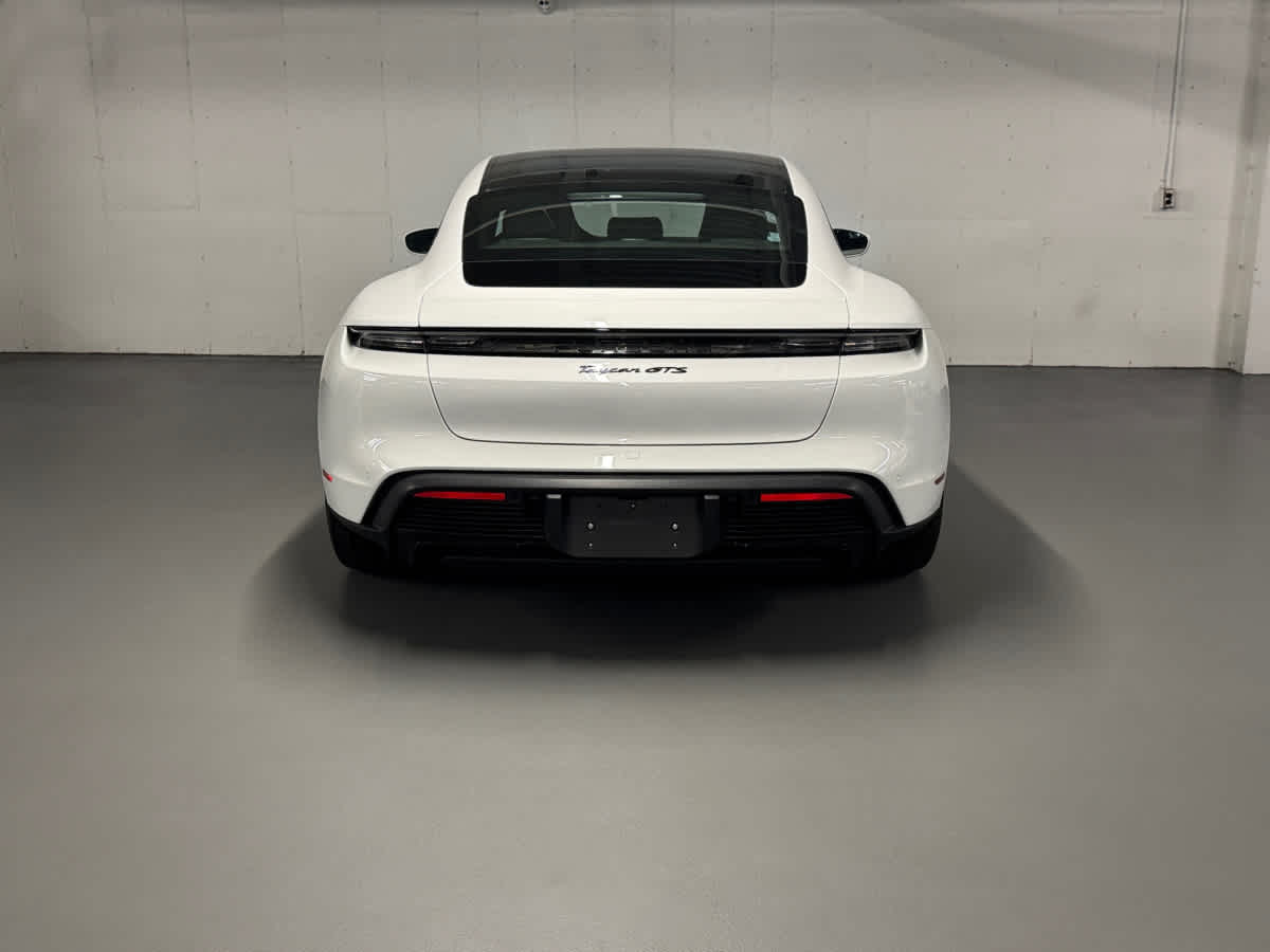 new 2025 Porsche Taycan car
