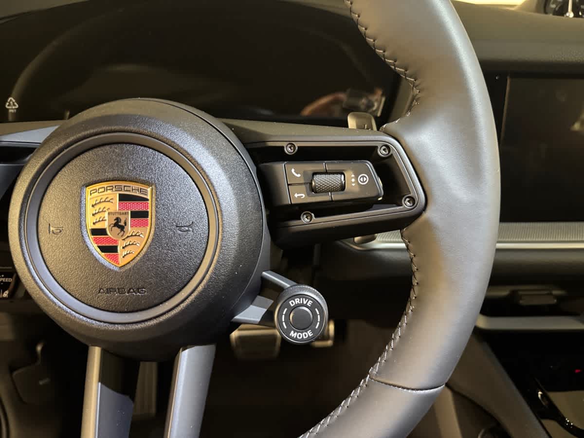 new 2025 Porsche Cayenne car