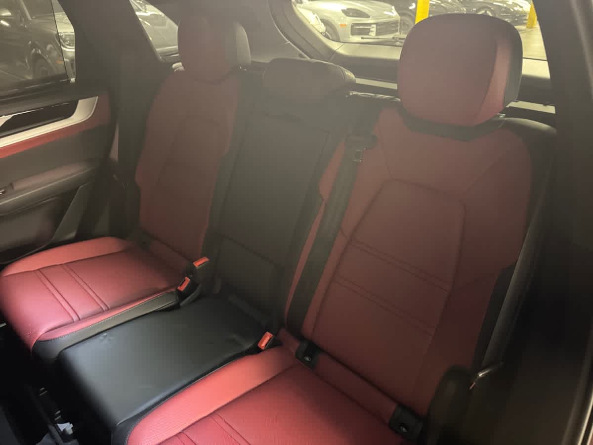 new 2025 Porsche Cayenne car