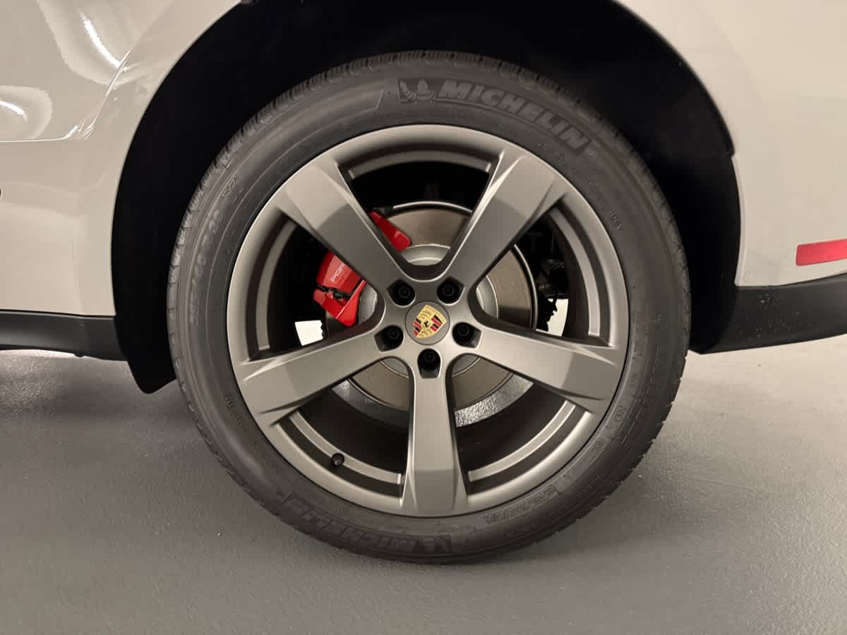 new 2025 Porsche Macan car