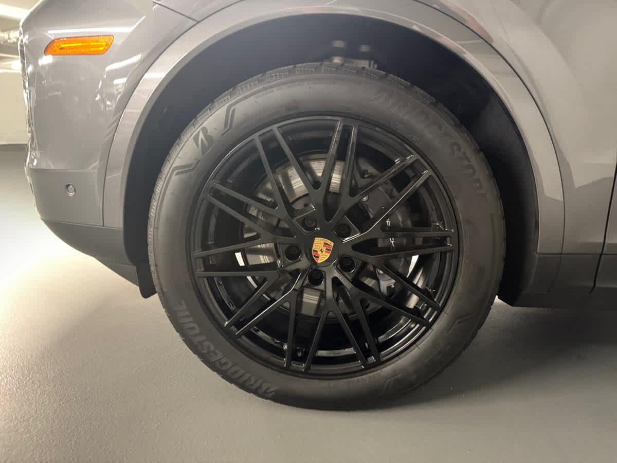 new 2025 Porsche Cayenne car