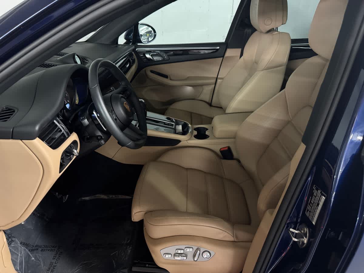 new 2025 Porsche Macan car
