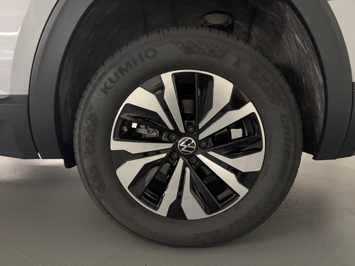 used 2024 Volkswagen Atlas car, priced at $35,497