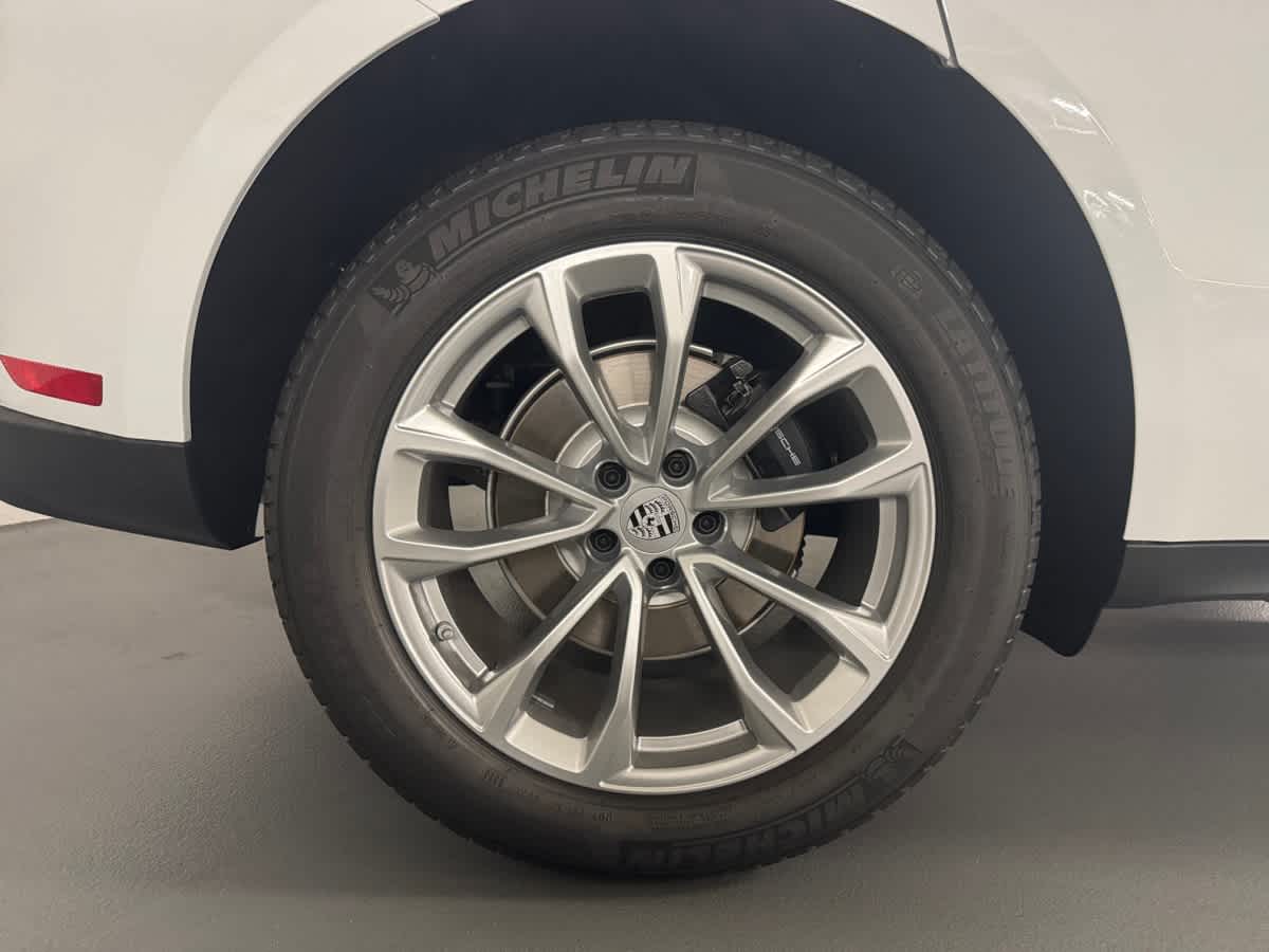 new 2026 Porsche Macan car