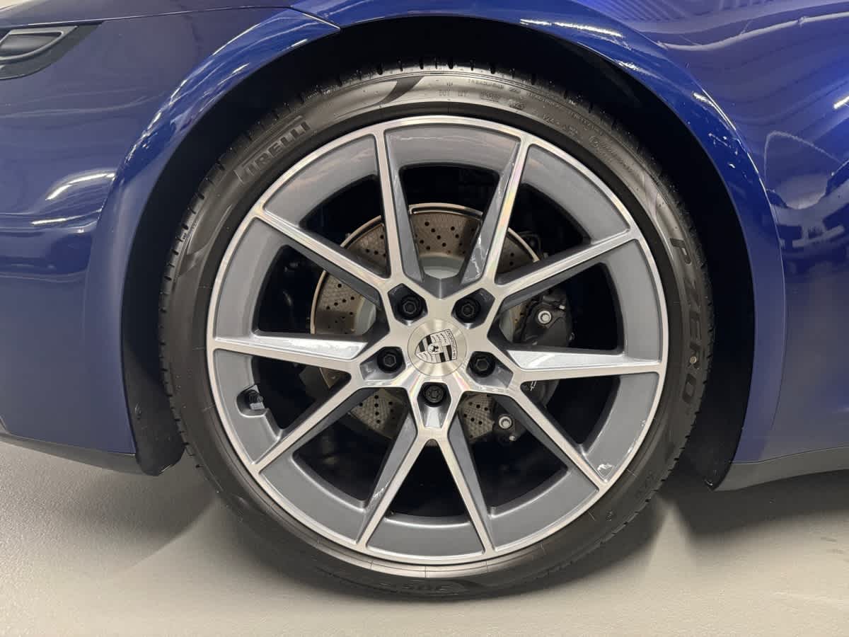 new 2025 Porsche 911 car