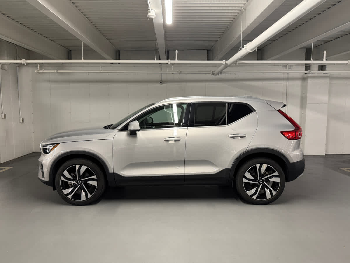 used 2023 Volvo XC40 car, priced at $33,997