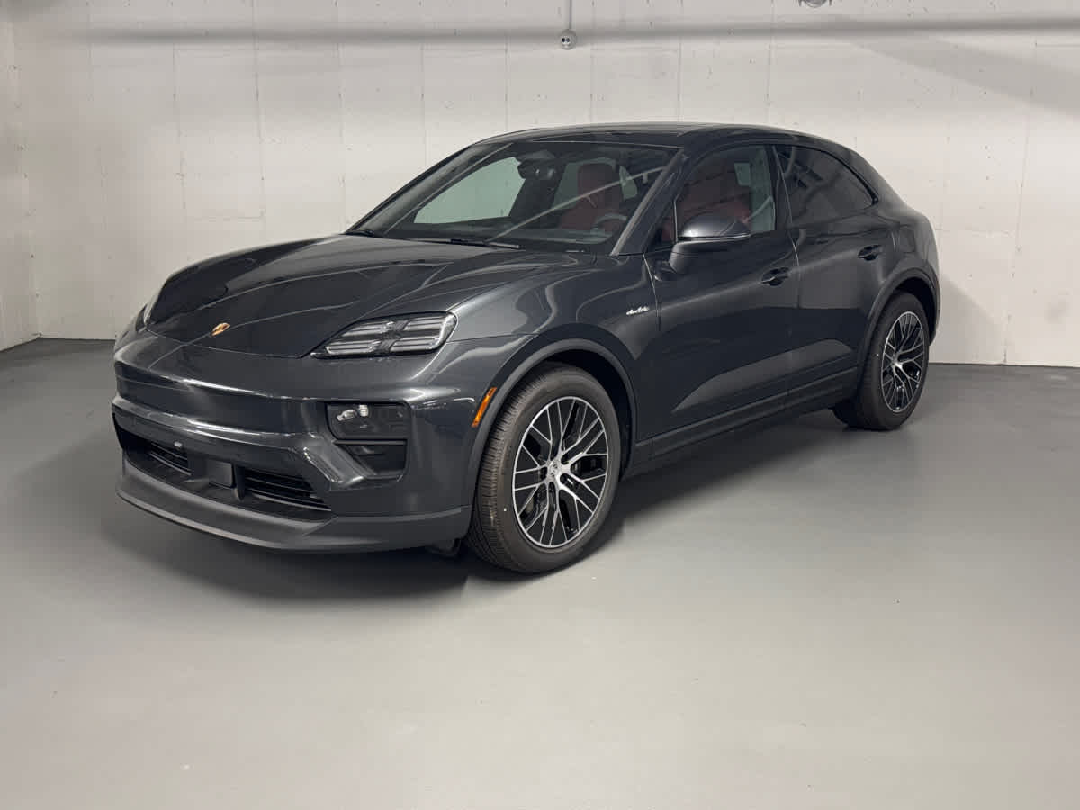 new 2025 Porsche Macan car