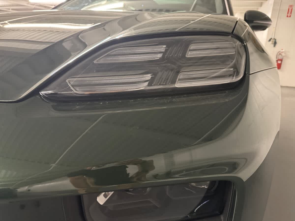 new 2025 Porsche Macan car