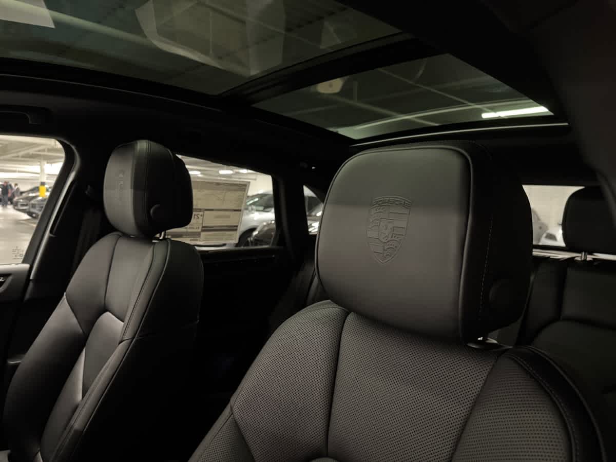 new 2025 Porsche Macan car